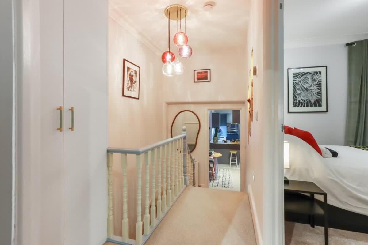 Modern Double Bedroom In City Apartment Room 1 伦敦 外观 照片