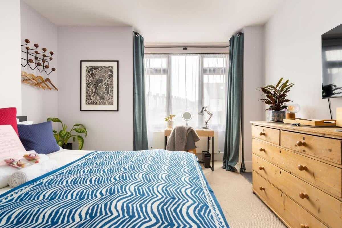 Modern Double Bedroom In City Apartment Room 1 伦敦 外观 照片